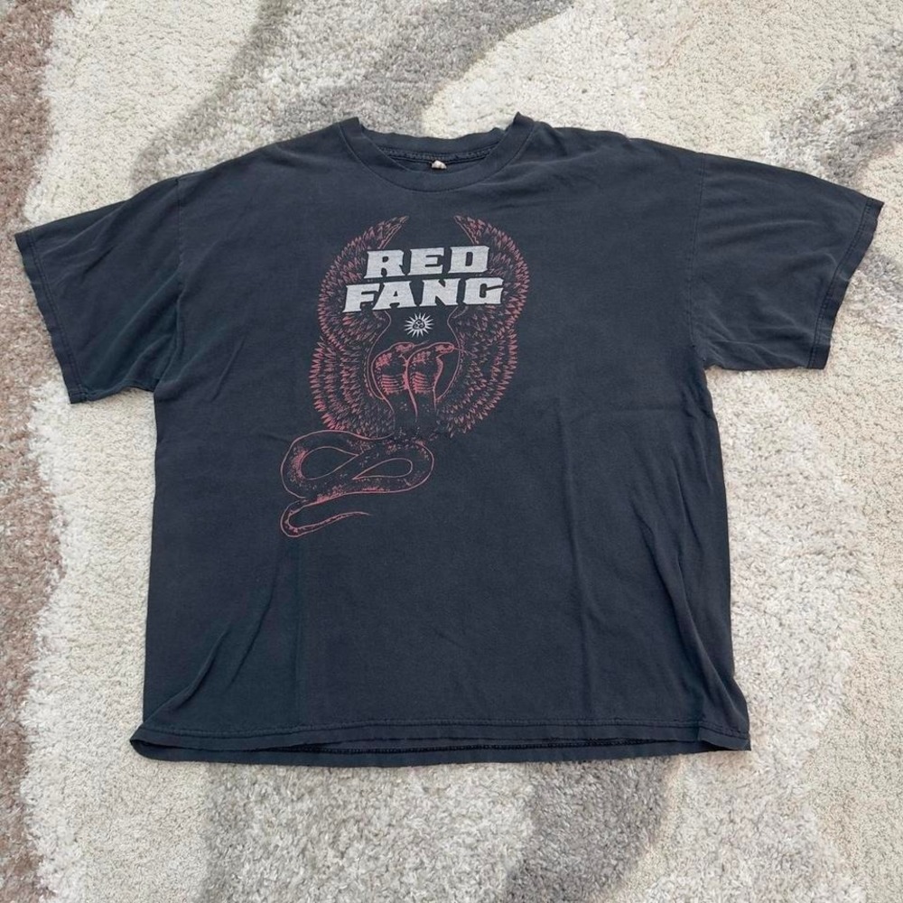 Black Red Fang band tee distressed men's large